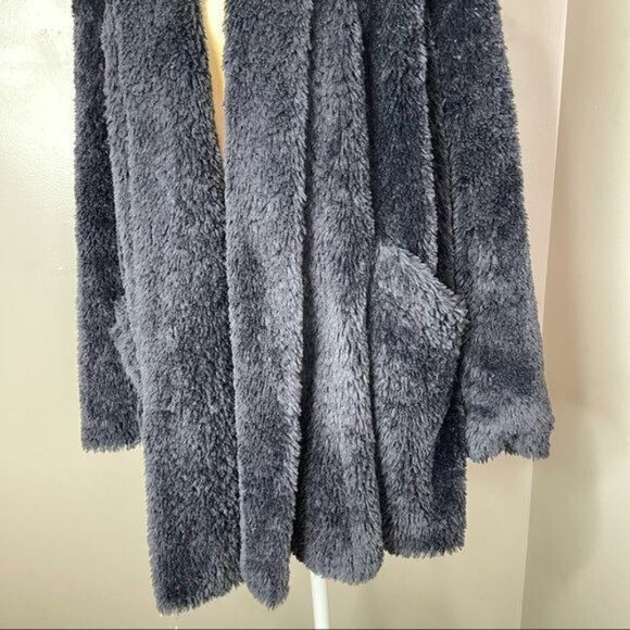 Kenneth Cole Faux Fur Black Coat Medium Women Open Front - Picture 6 of 12